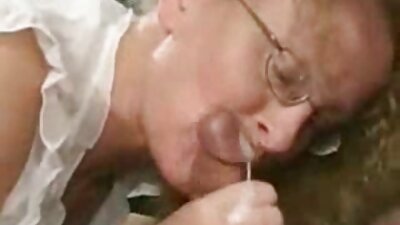 Trans bionda dopo l'aspirazione ha scopato un ragazzo tettone mature porche muscoloso.