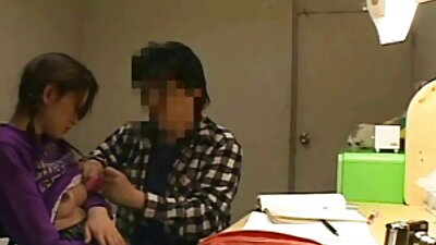 La snella bionda youporn mature porche trans si masturba dal cazzo durante l'anale.