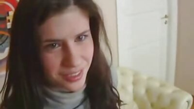 Il vitello prosperoso si è signore mature porche arreso con successo al ragazzo.